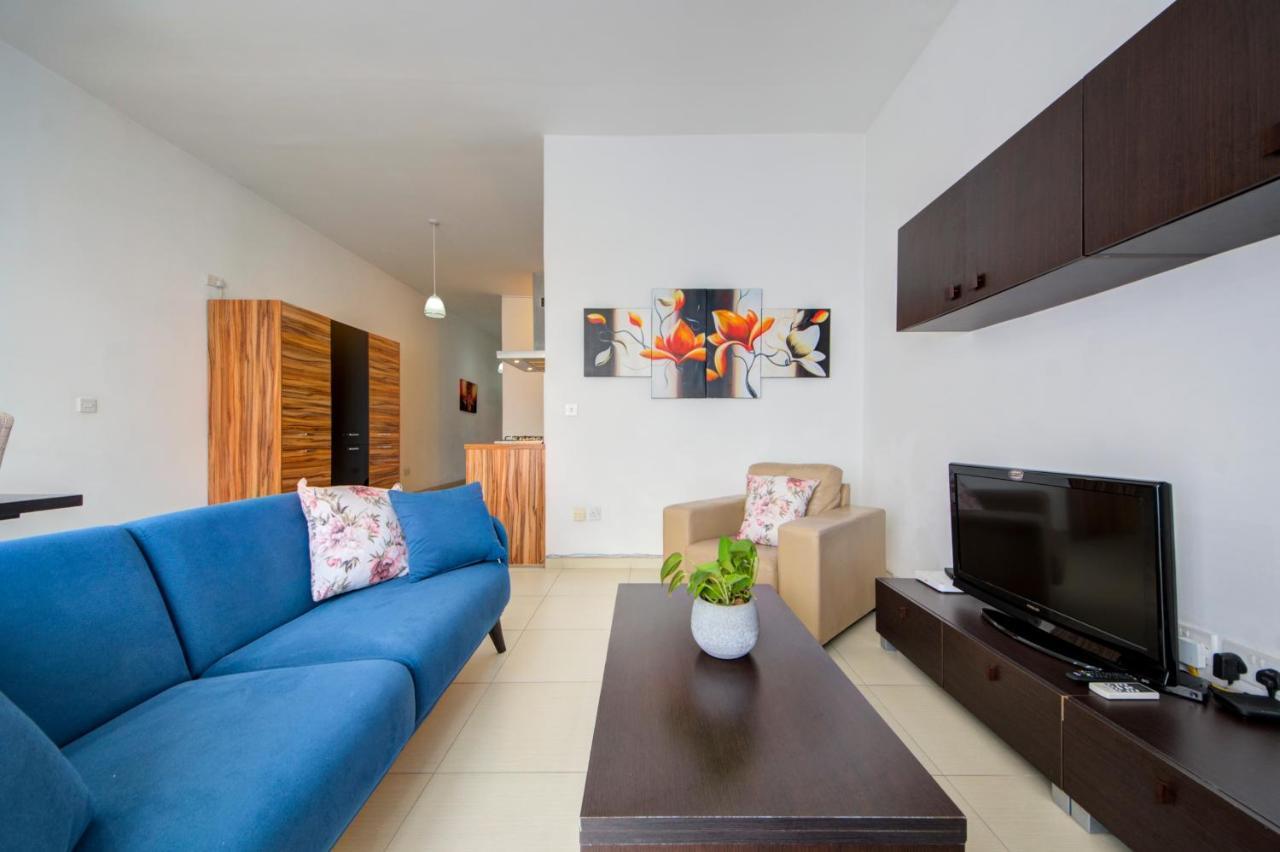 St Julians 2 Bedroom Apartment With Commanding Seaviews By Shortletsmalta Saint Julian's 外观 照片