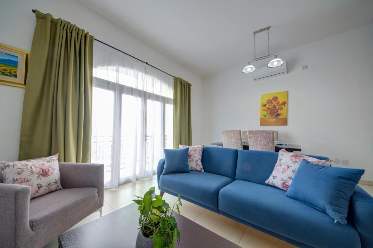 St Julians 2 Bedroom Apartment With Commanding Seaviews By Shortletsmalta Saint Julian's 外观 照片
